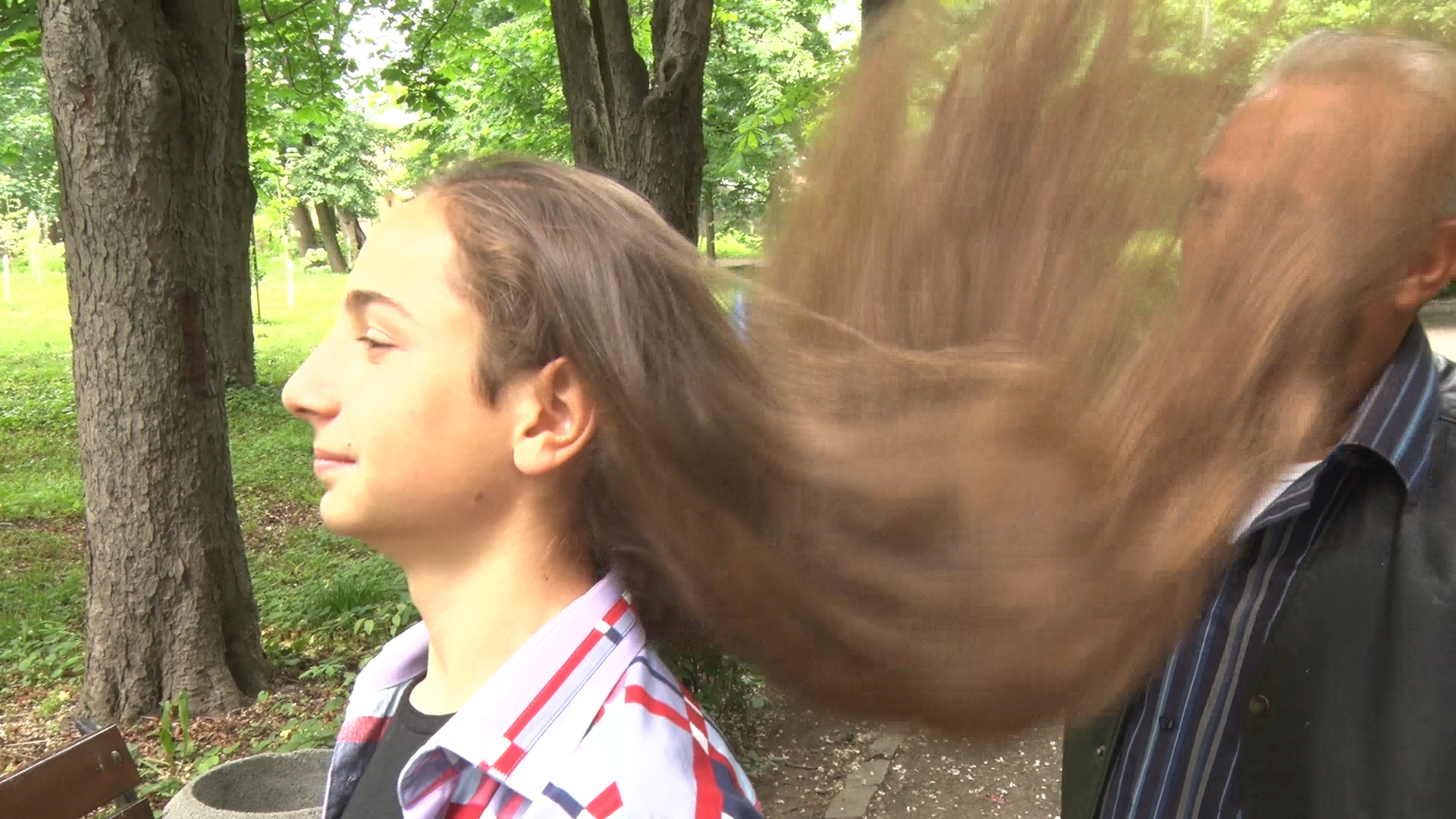 Тринадцятирічний житель Виноградова вражає Україну своїм волоссям (ВІДЕО)