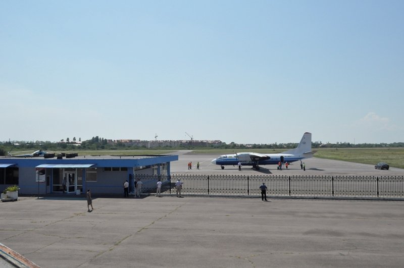 Аеропорт в Ужгороді доведеться безкоштовно віддати угорцям