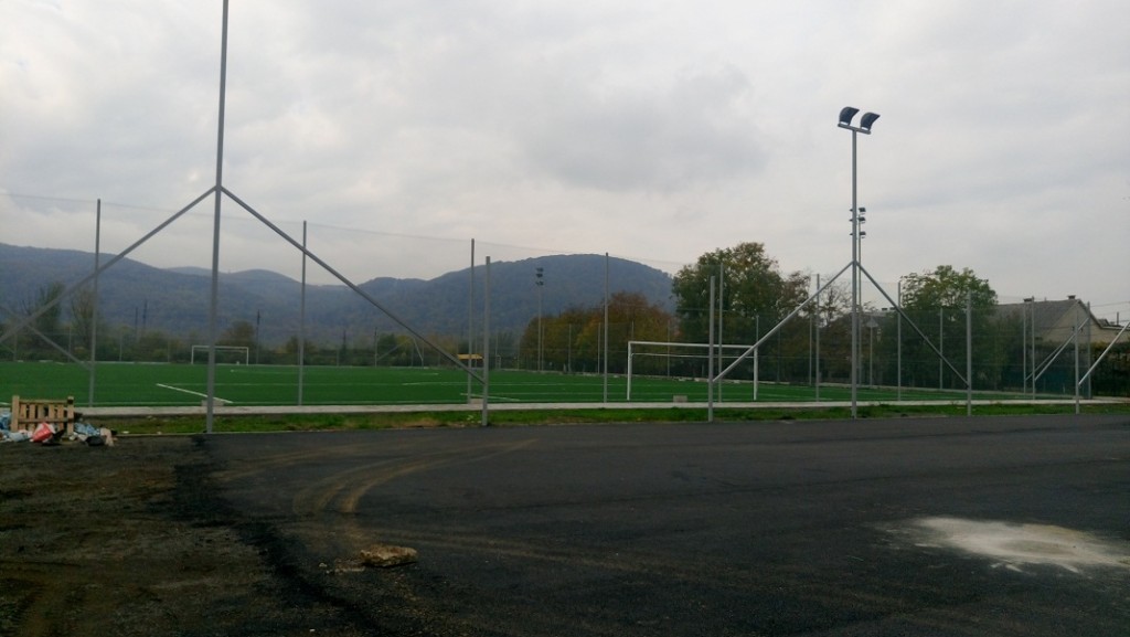 У Хусті триває реконструкція стадіону Карпати