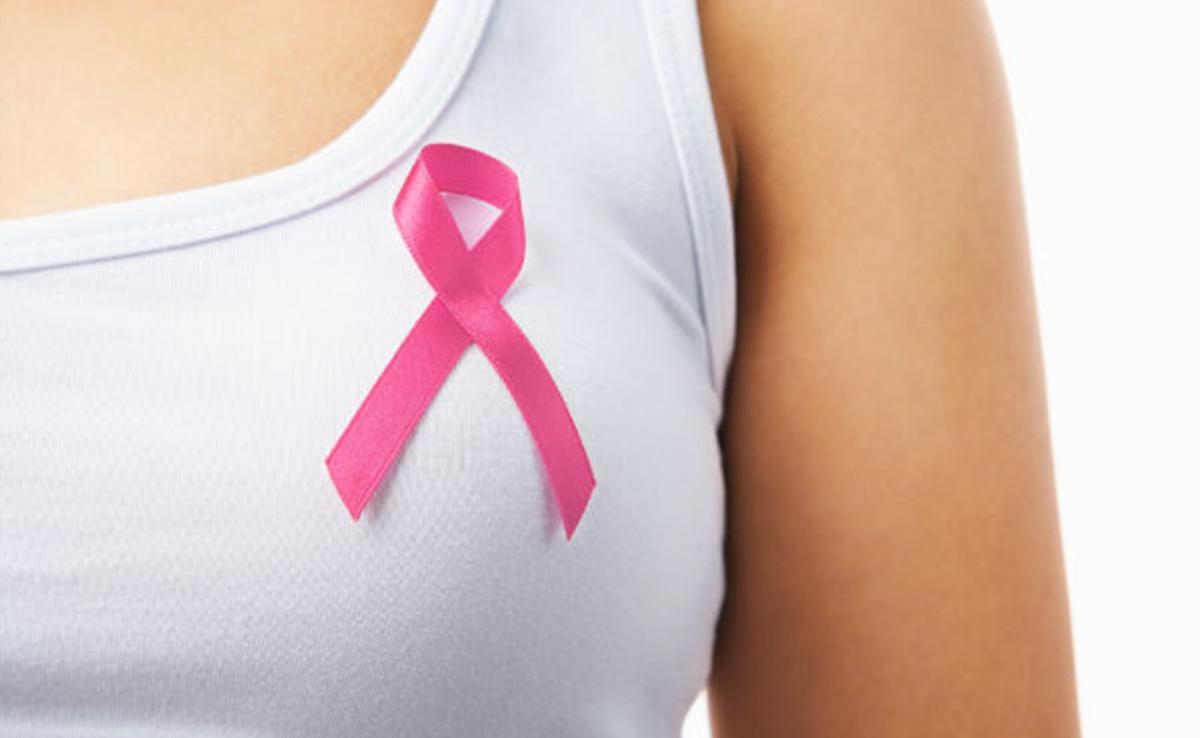 На Закарпатті проходить місячник боротьби з раком молочної залози
