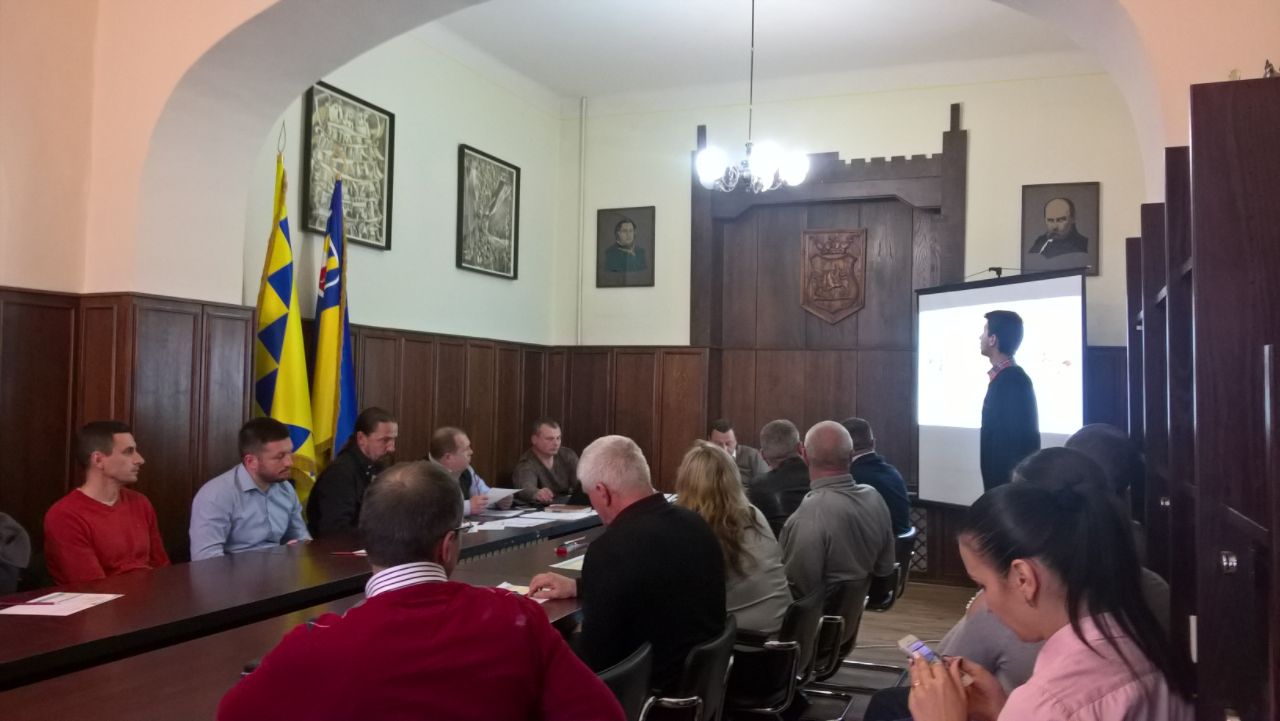 У малій залі Мукачівської Ратуші відбулась зустріч комісії бюджету громадських ініціатив з авторами проектів