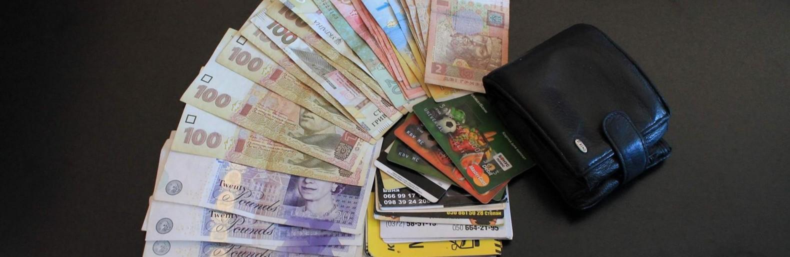 Ужгородська поліція встановила особу викрадачки гаманця з сумки клієнтки взуттєвого магазину
