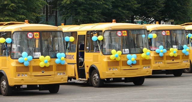 Тринадцять загальноосвітніх закладів Закарпаття отримають нові шкільні автобуси