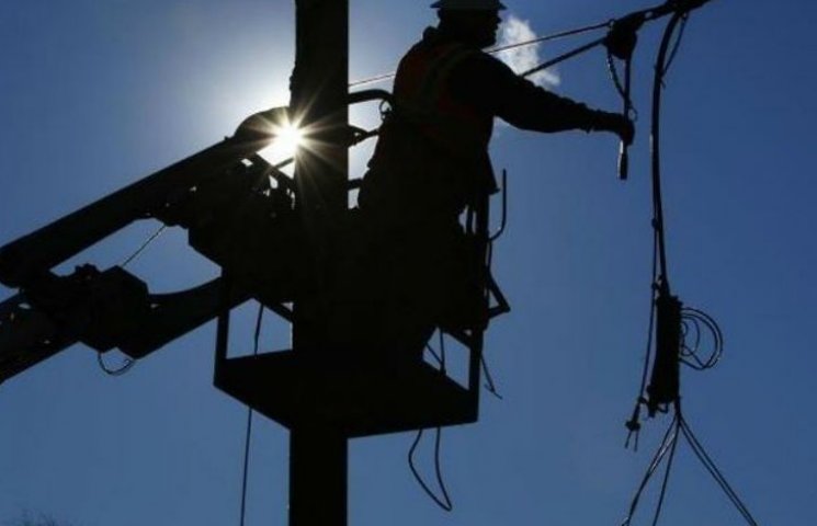 Завтра на Перечинщині відключать електропостачання в цілому селі