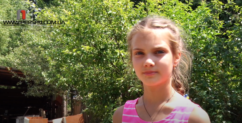 Історія маленької героїні: 12-річна дівчинка з Рахівщини розповіла, як рятувала дітей під час паводку (ВІДЕО)
