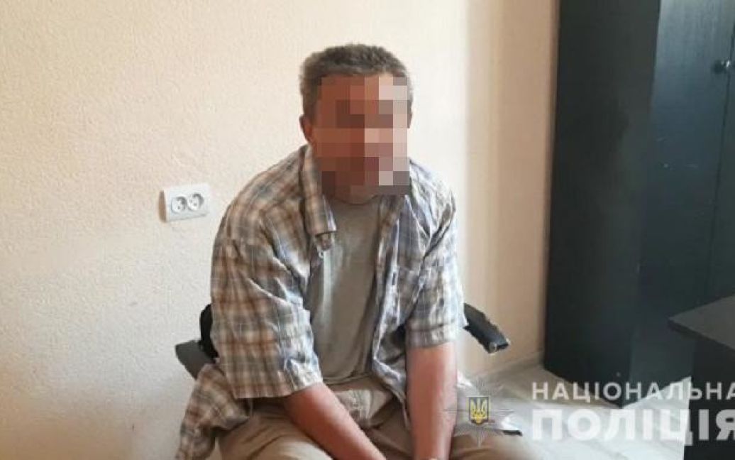 Змусив двох дітей роздягнутись та показував їм свій статевий орган: у Києві затримали 50-річного педофіла (ВІДЕО)
