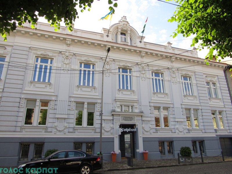 У Мукачеві поліція спростувала замінування Угорського дому: нові подробиці (ВІДЕО)