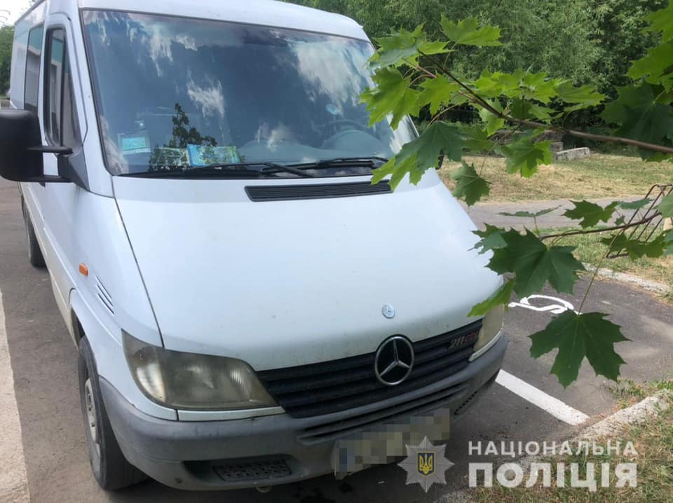 На Берегівщині водій мікроавтобуса збив 5-річну дитину (ФОТО)