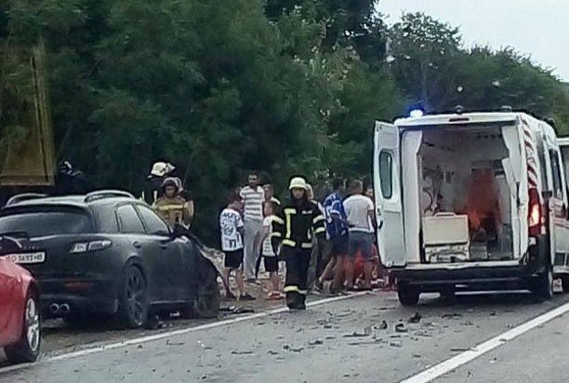 Миттєва смерть: моторошна аварія трапилася у Мукачеві (ФОТО, ВІДЕО)