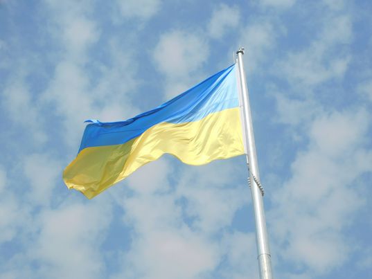 Флагшток, який вистояв, концерти і вистави: в Ужгороді відзначають День державного прапора (ФОТО)