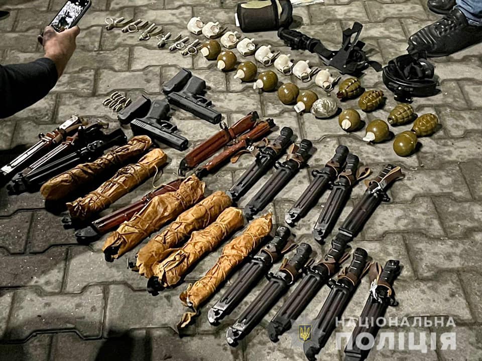 Спецоперація на Закарпатті: затримали організатора каналу постачання зброї на території області (ФОТО)