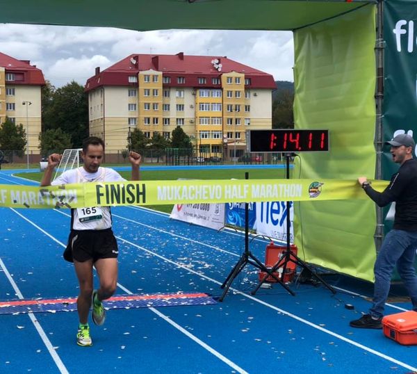 Переможці Mukachevo Half Marathon на дистанції 21 км (ФОТО)