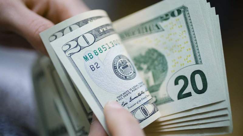 Курс валют на 5 серпня: скільки коштують долар і євро