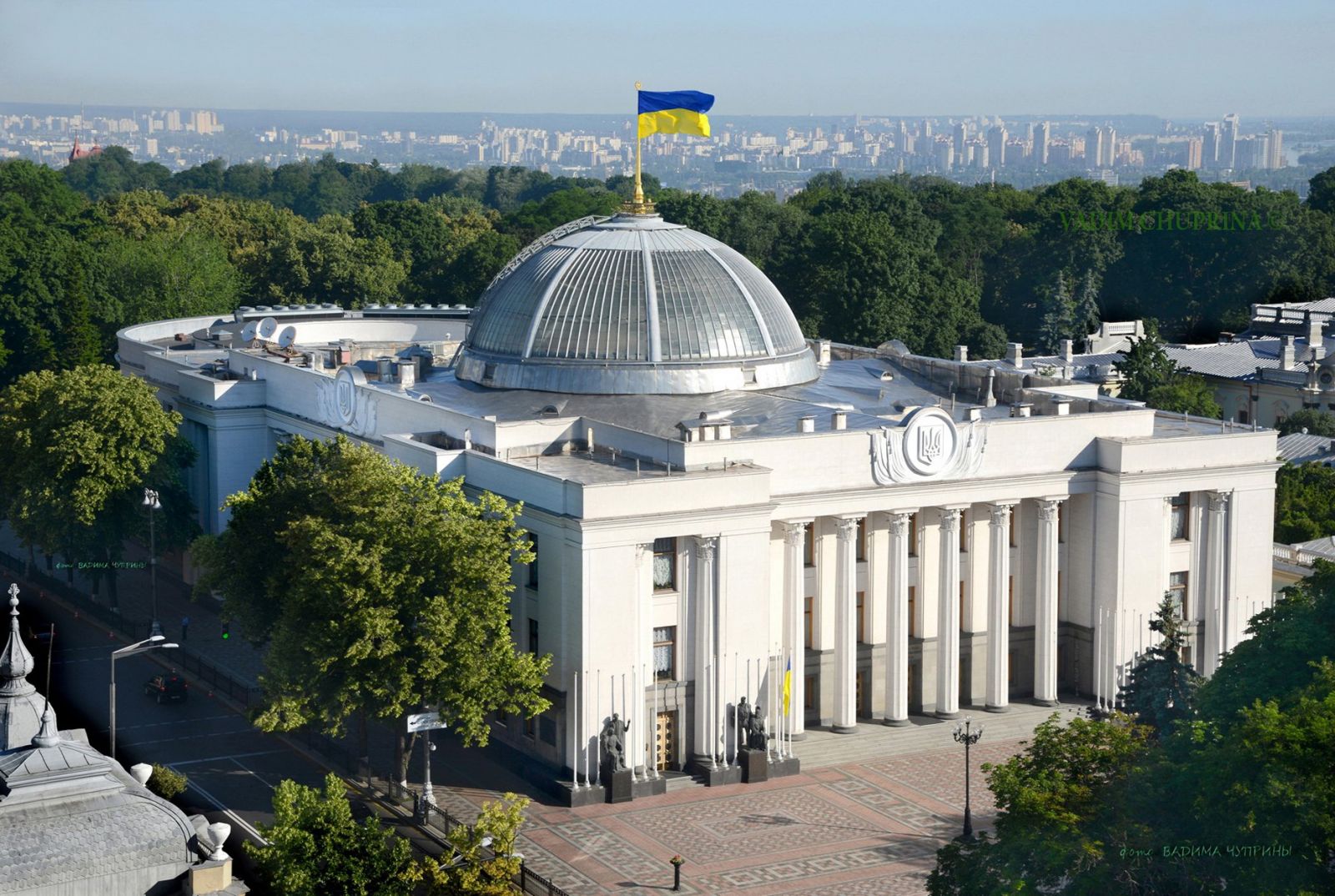 До Ради проходять п'ять партій, понад 60% вважають, що Медведчука повинні виправдати й відновити в його правах, - західні соціологи