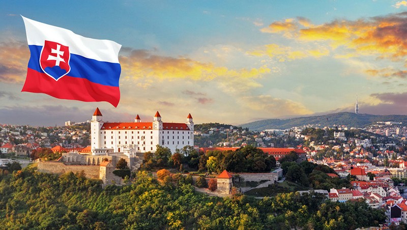 Словаччина відкрила своїй кордони для вакцинованих українців