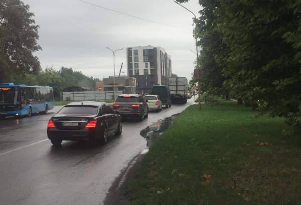 ДТП в Ужгороді: не перехресті не розминулися легкові авто (ФОТО)