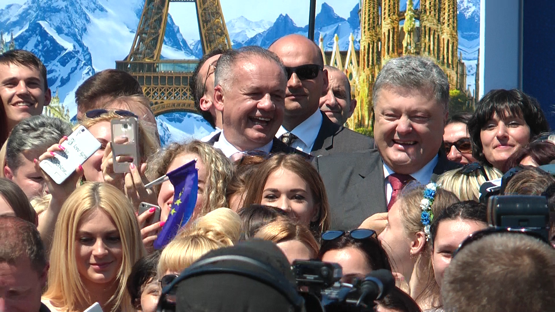 У неділю в Ужгороді Президент України відкрив безвіз (ВІДЕО)