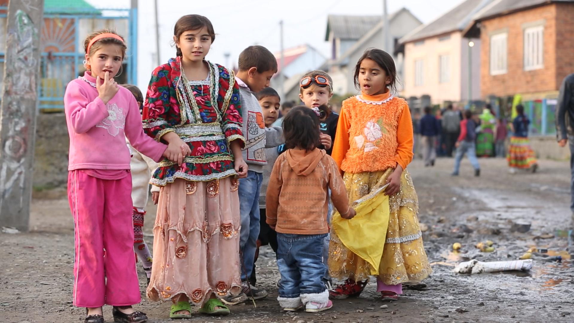 В Ужгороді зареєстрували проживання тисячі ромських дітей