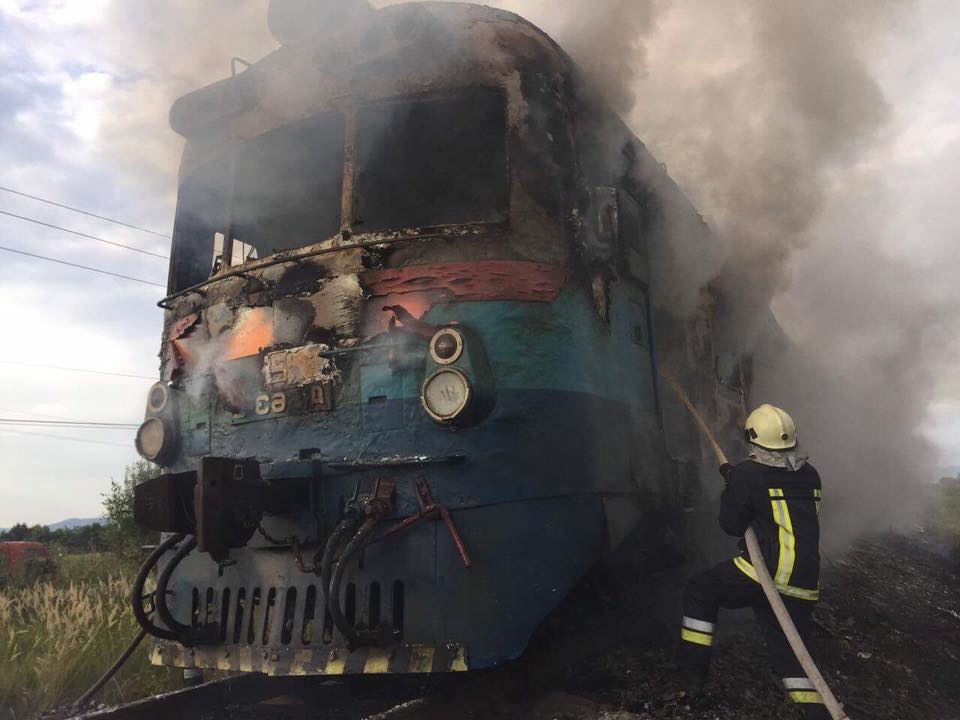 Вогнеборці Хустщини ліквідували пожежу у приміському потязі Королево -Тересва