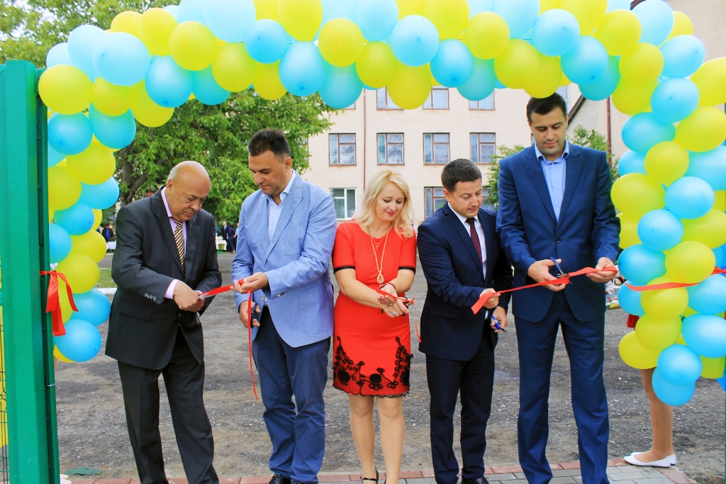 https://pershij.com.ua/wp-content/uploads/2017/09/7f33dc7a9d6267b492ba15daf1c9f3b1.jpg
