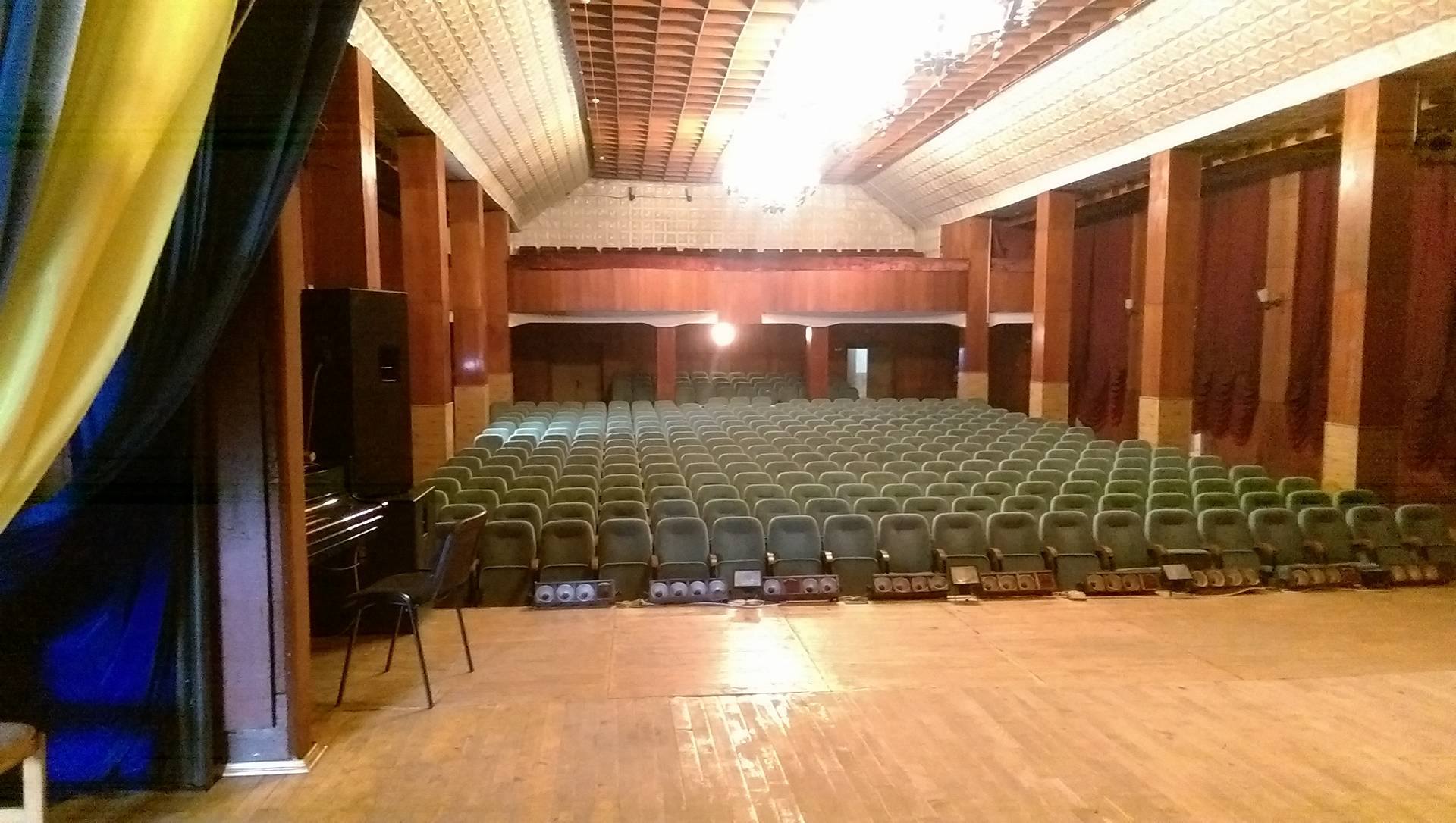 Закарпатський обласний театр драми та комедії в Хусті готується до перших вистав