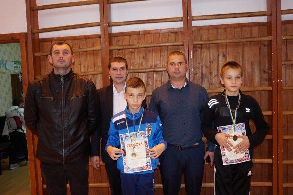 У Тячеві провели майстер-клас та обласні змагання з настільного тенісу для дітей з інвалідністю (фото)