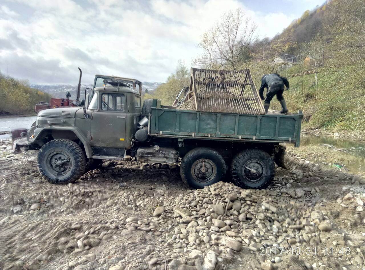 На Тячівщині оголосили бій чорнокопачам!