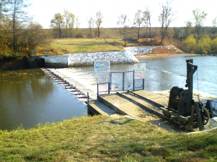 Гідроспоруди Закарпаття посилено готують до "зимівлі"