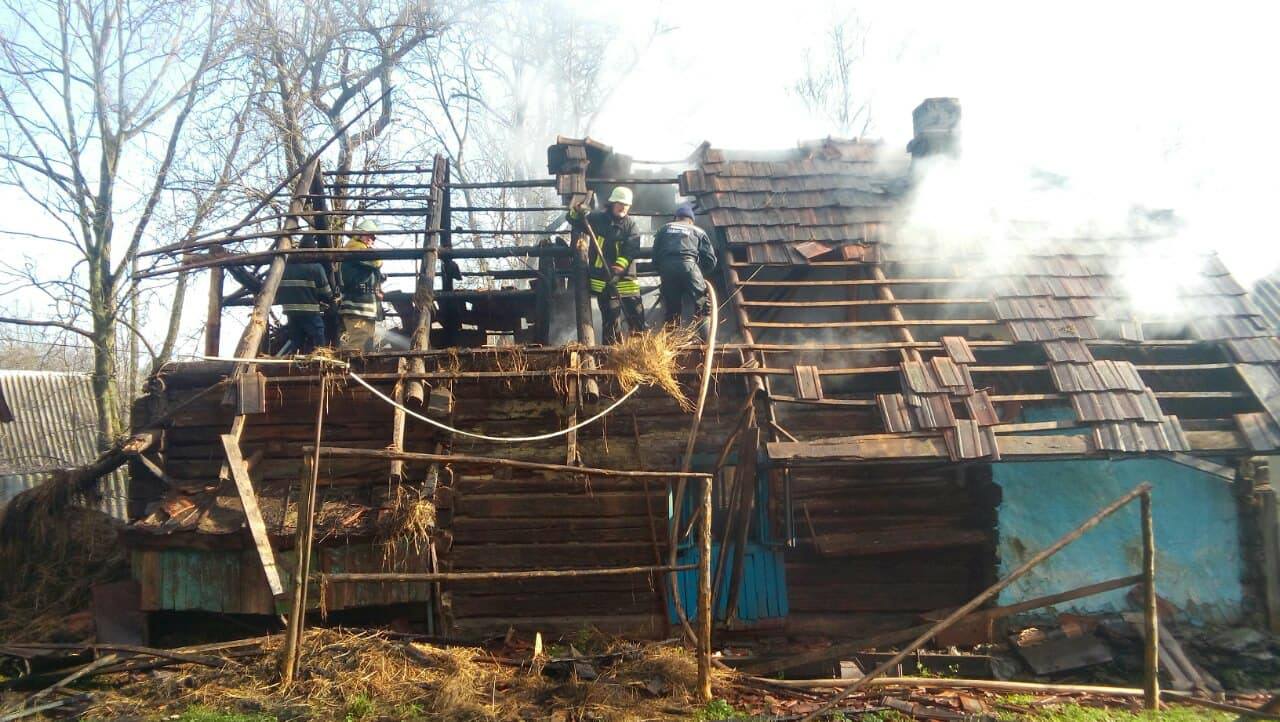 На Воловеччині під час пожежі загинуло дві людини