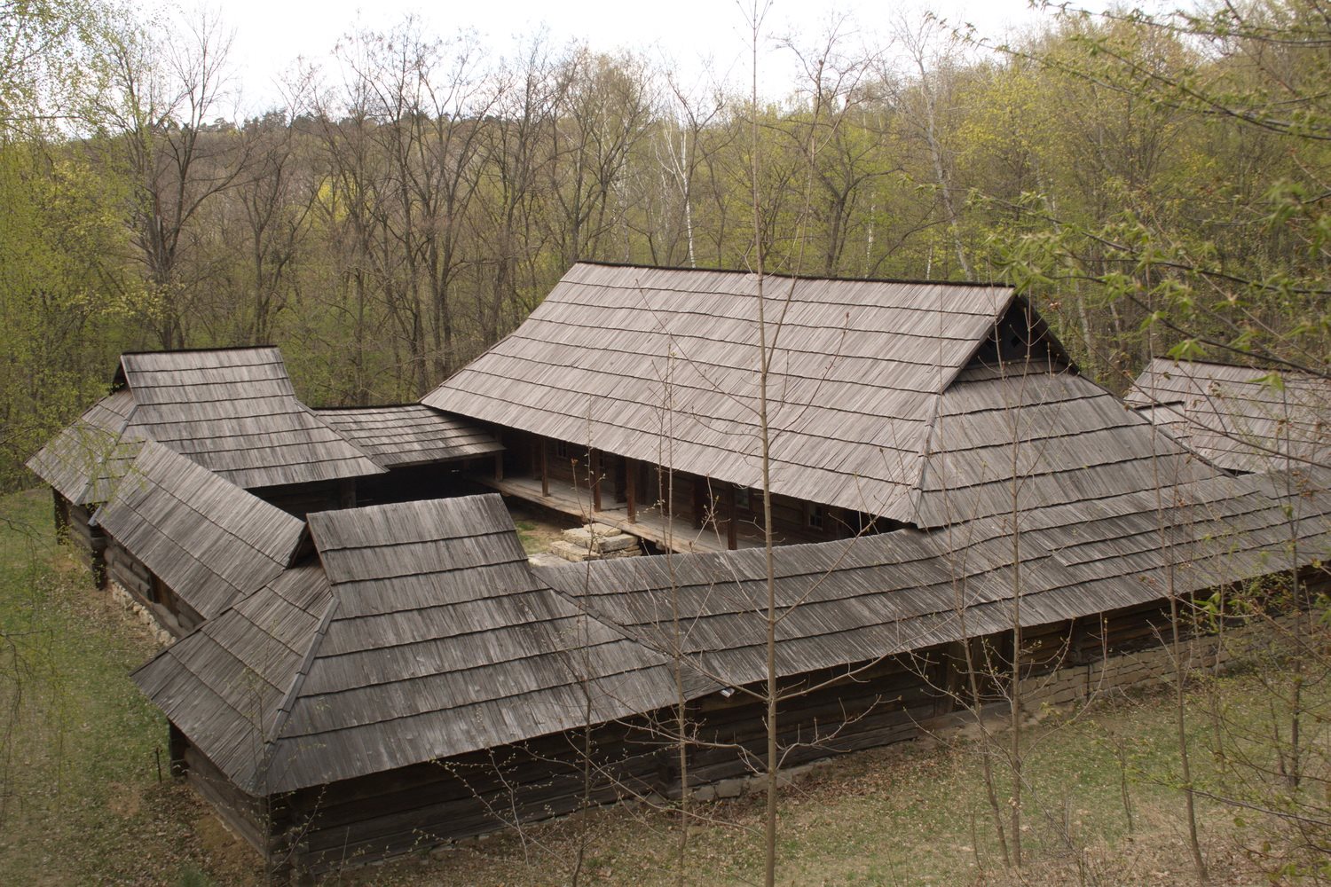 Чи не остання хата-гражда знаходиться на присiлку Iгрець бiля села Криворiвнi у Верховинському районі