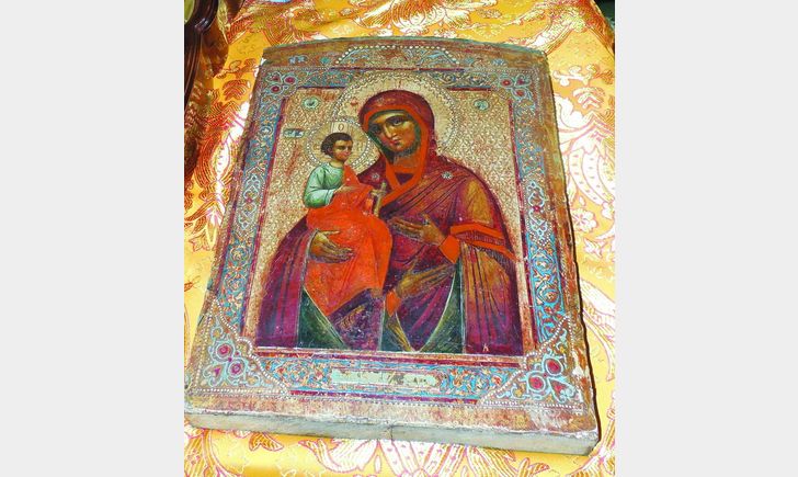 На Хустщині знаходиться чудотворна ікона Божої Матері «Троєручиця»