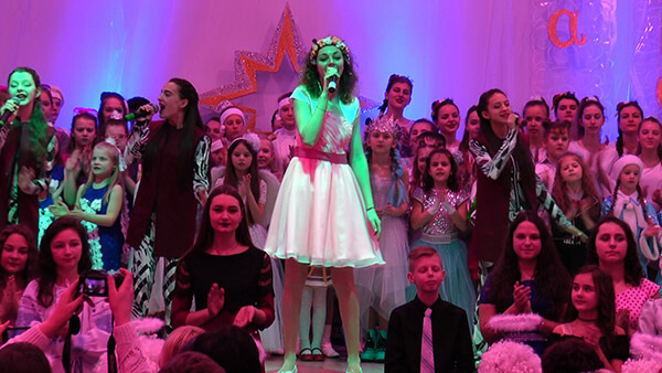 В Мукачеві розпочався Всеукраїнський фестиваль-конкурс "Різдвяна зіронька" (ВІДЕО)