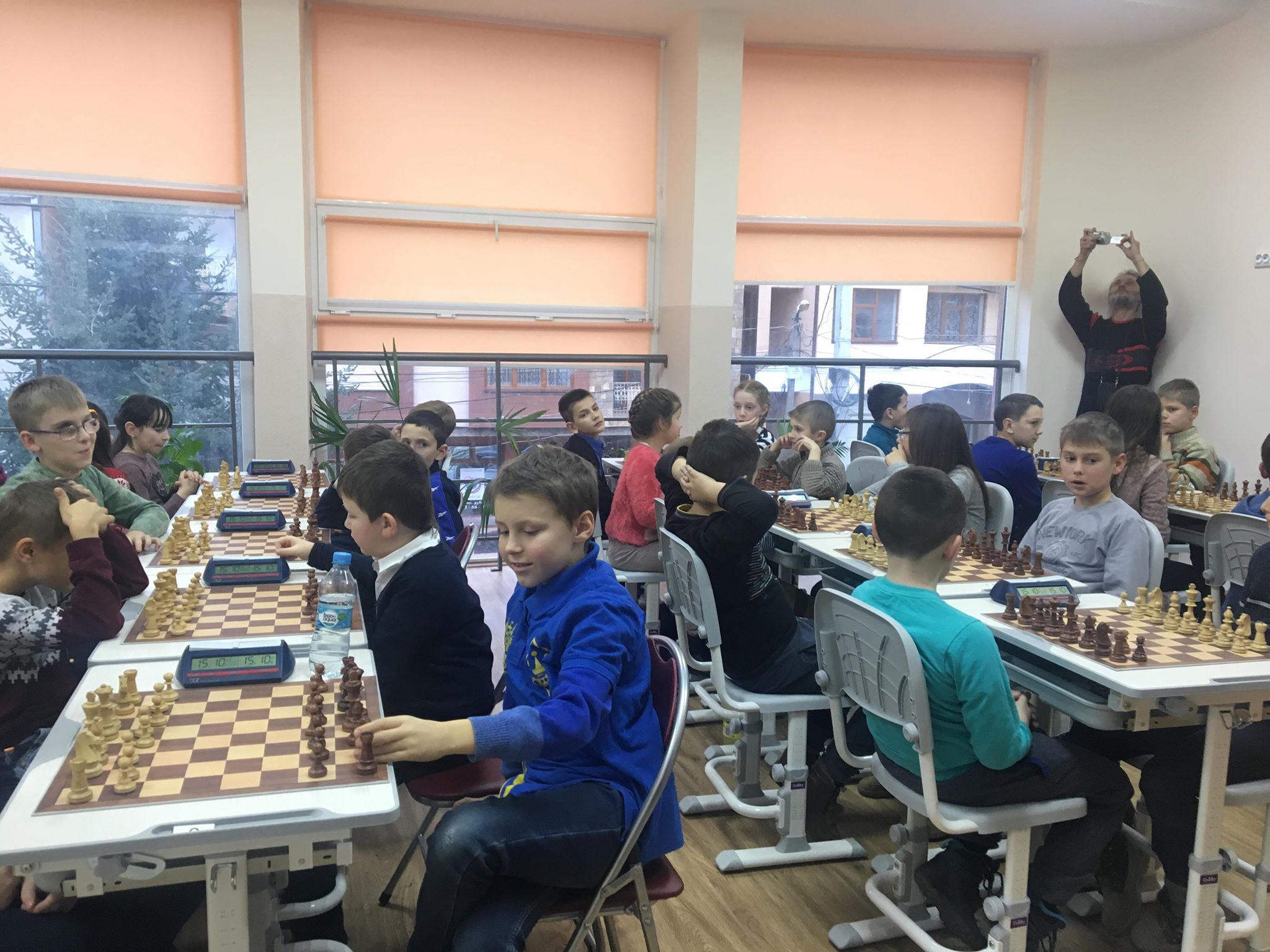 В Мукачеві стартував масштабний шаховий турнір для дітей