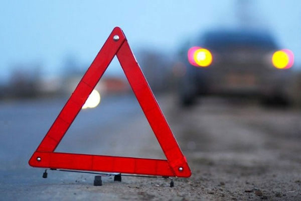 На трасі Київ-Чоп внаслідок ДТП з вантажівкою, загинув водій легковика
