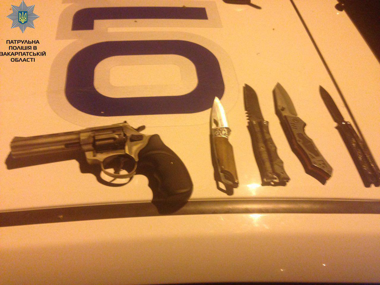 Патрульна поліція Закарпатської області затримала нічного "колекціонера" (фото)