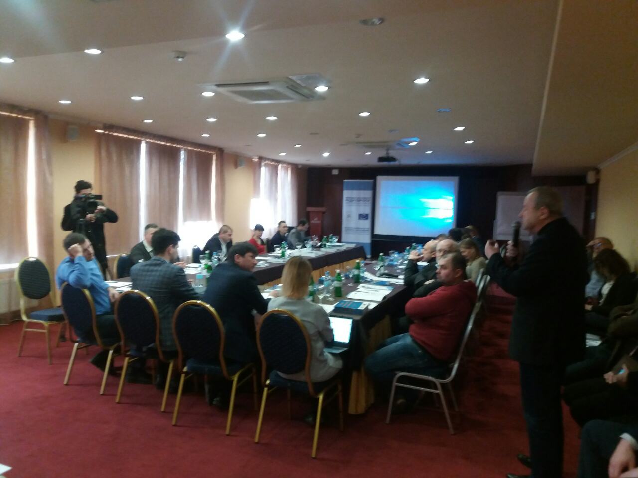 Проблемні питання організації, підготовки та проведення перших виборів в ОТГ обговорили в Ужгороді