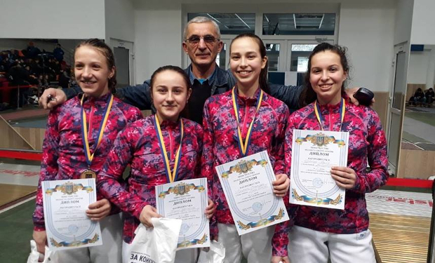 Ужгородські фехтувальниці перемогли на кадетських змаганнях