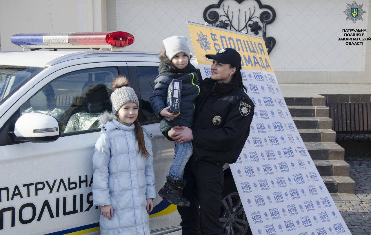 Патрульна поліція Закарпатської області: Про найважливіше віч на віч (ФОТО)