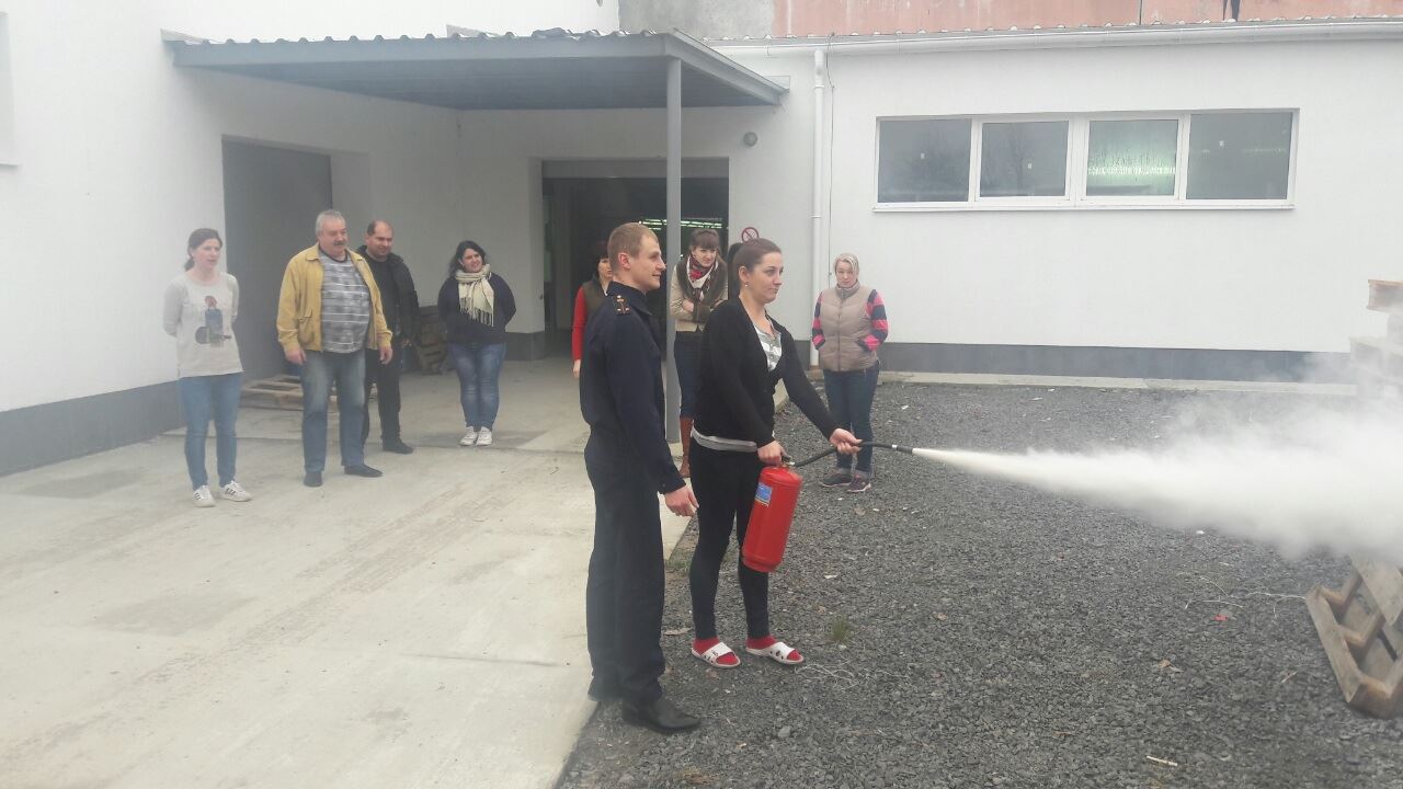 Ужгородські рятувальники провели практичні заняття на підприємствах міста