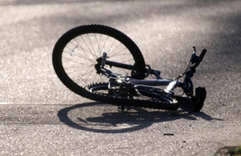 На об’їзній дорозі Київ-Чоп постраждав 70-річний велосипедист