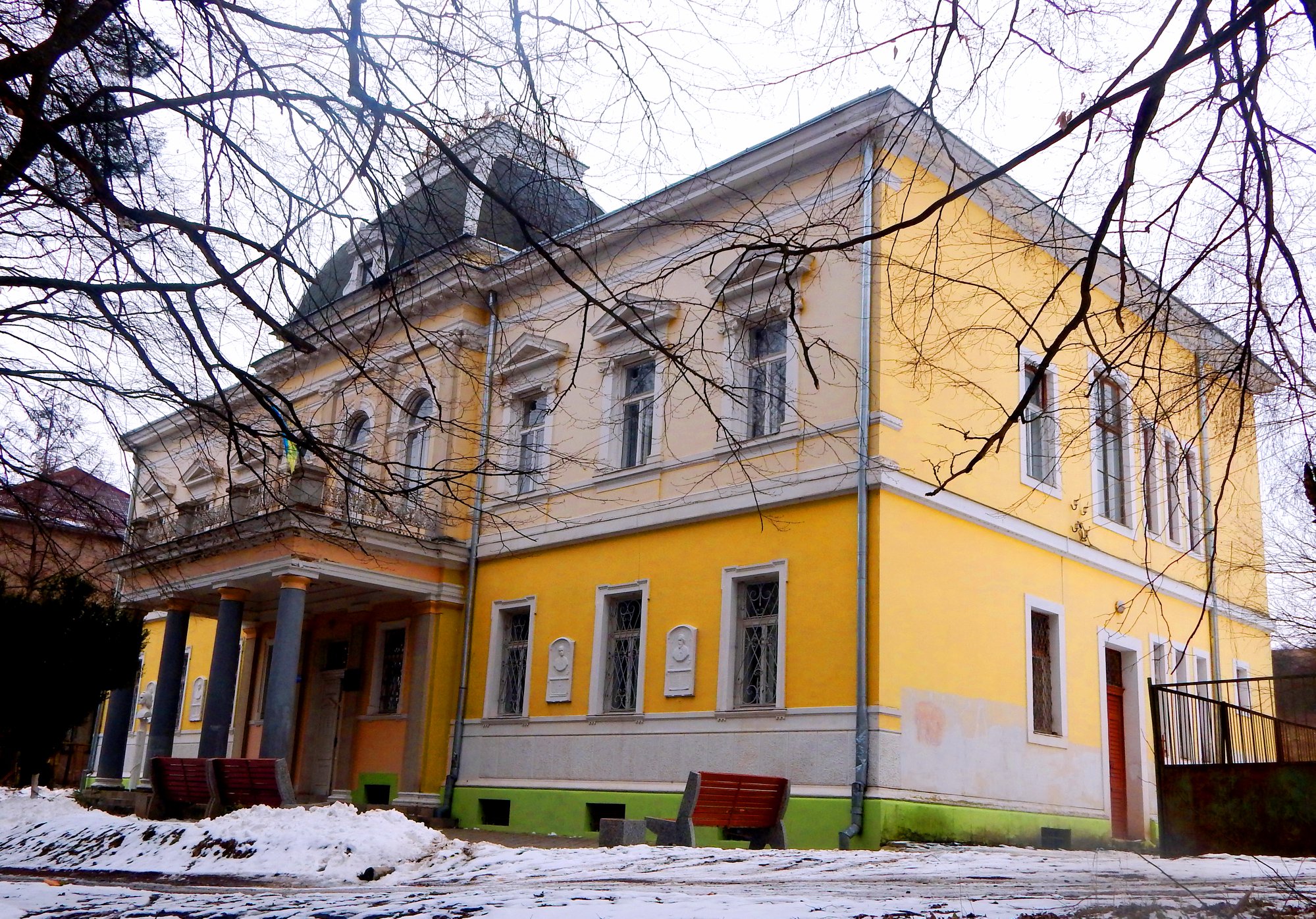 Палац Плотені, що на Ужгородщині, до тепер виглядає привабливо (фото) | Новини Закарпаття - pershij.com.ua