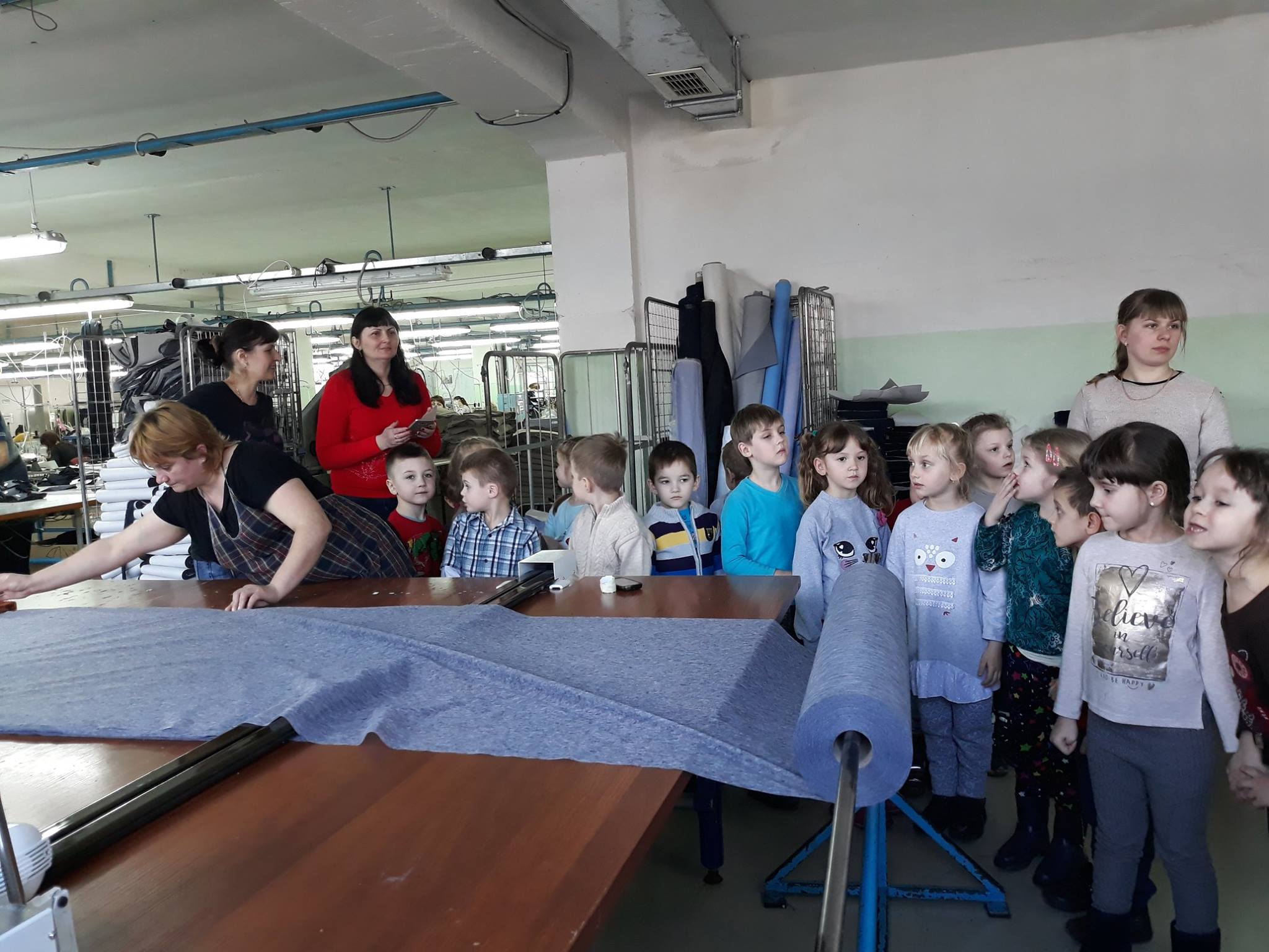 Дошкільнята Великоберезнянщини завітали на фабрику "Березнянка" (ФОТО)