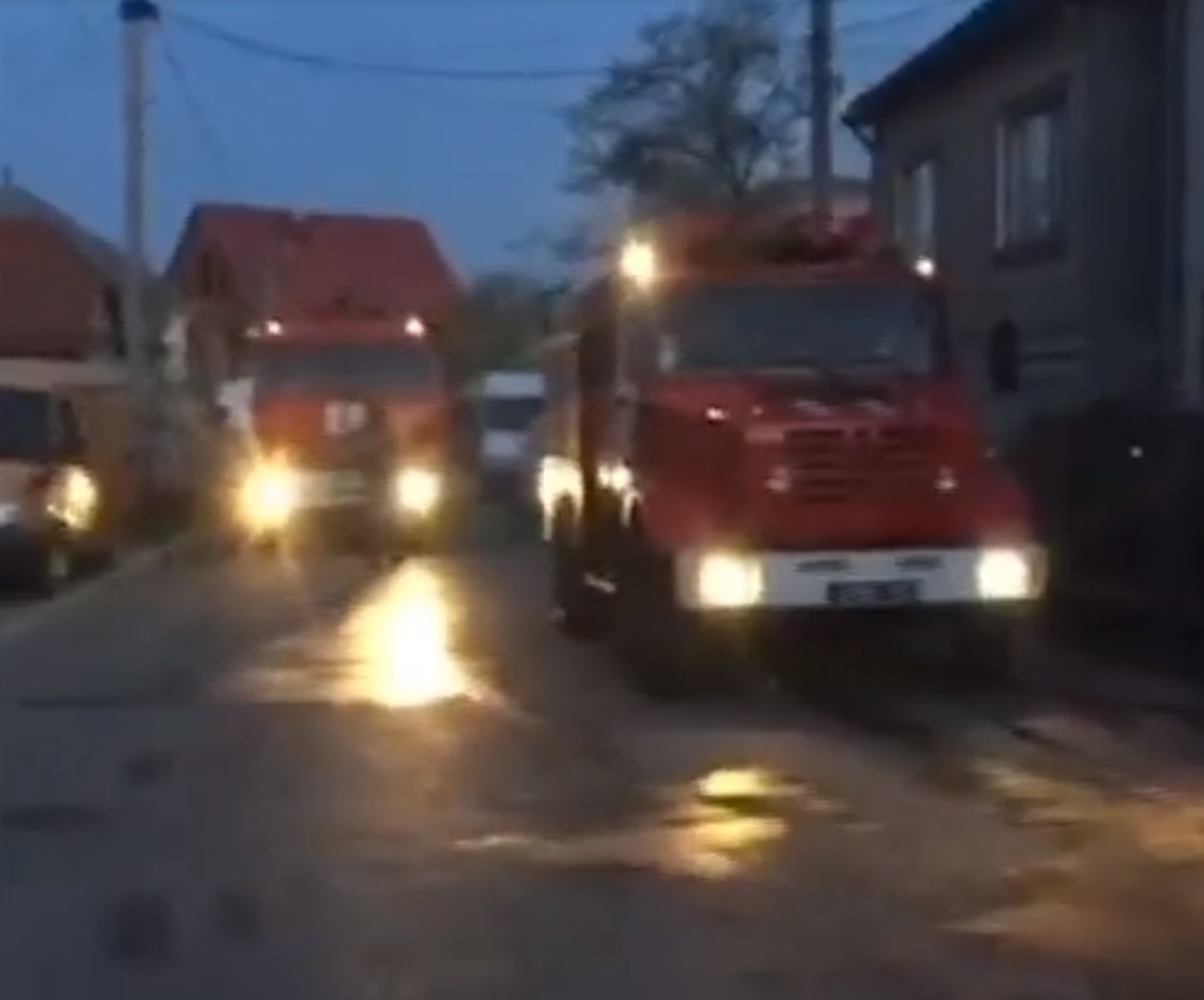 Пожежею на Іршавщині пошкоджено 3 надвірні споруди (відео)