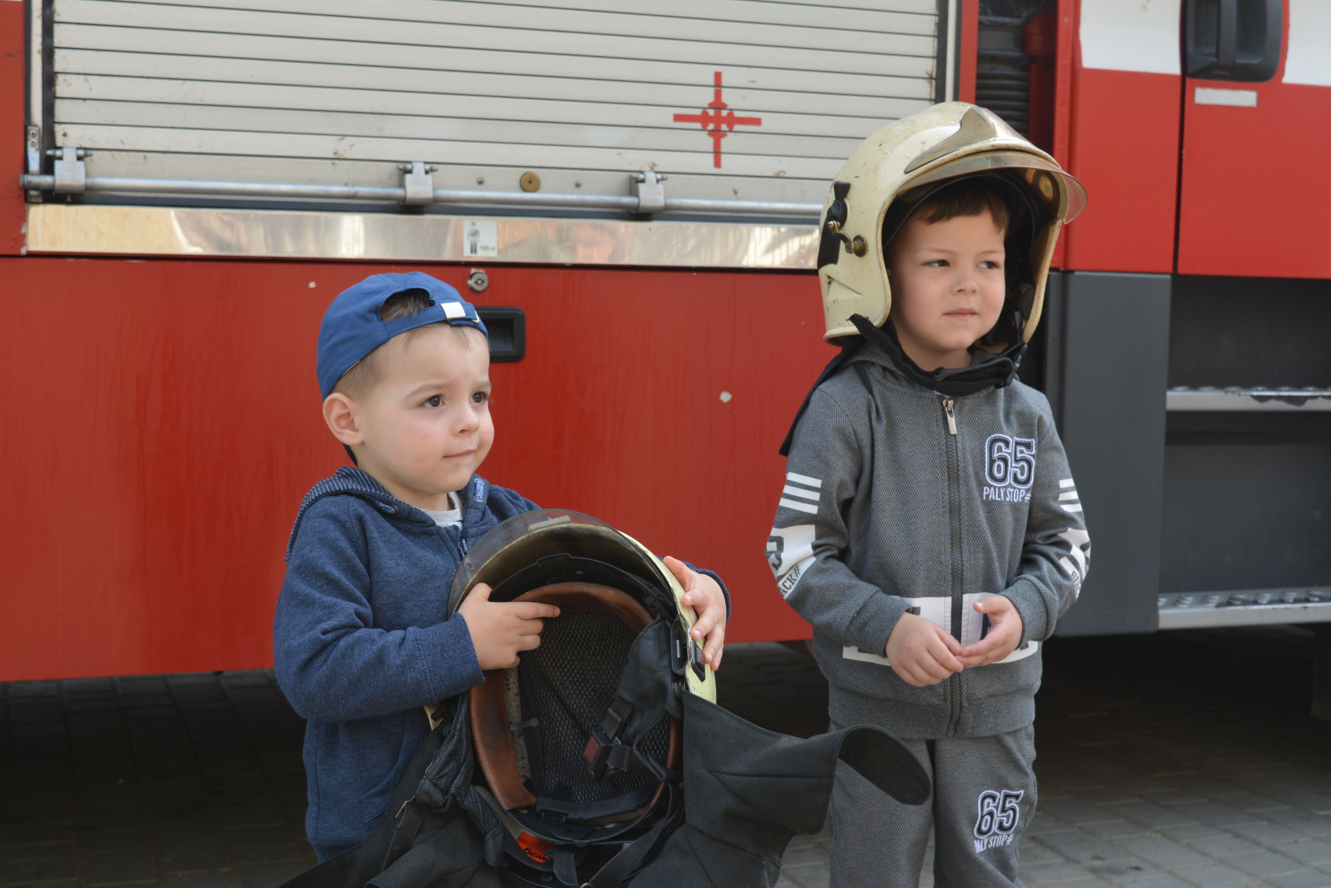 Ужгородські малюки спробували себе у ролі рятувальників (фото)