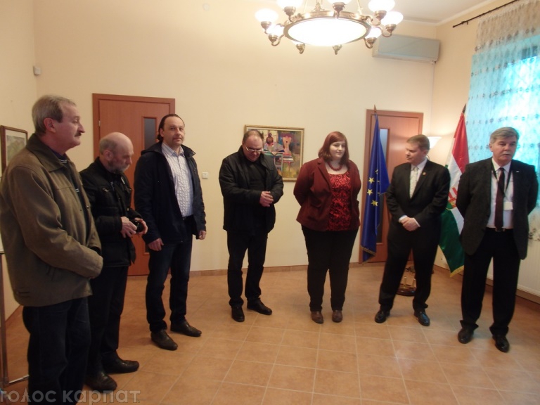 В Берегові відкрили виставку членів Товариства угорських художників (ФОТО)