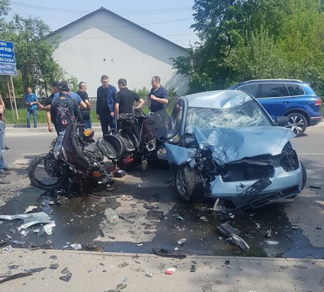 Жахлива ДТП у Хусті сталась вихідними (ФОТО)