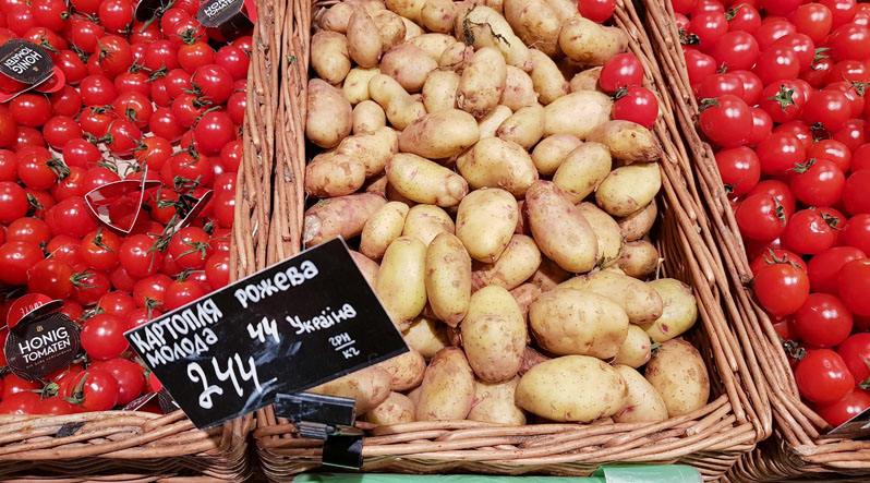 У супермаркетах почали продавати молоду картоплю по 244 гривні