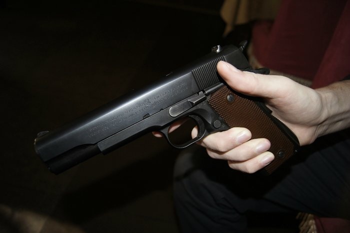 Поліція Іршавщини виявила факт незаконного поводження зі зброєю