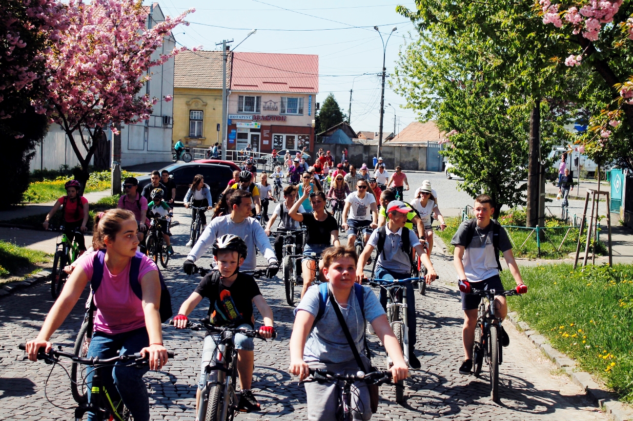 У Мукачеві відбувся велозаїзд «Сакура Bike Ride» (Фото)