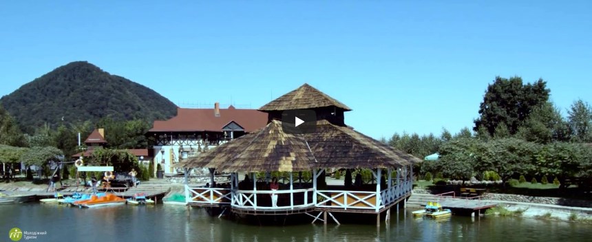 Як виглядає мальовниче озеро на Закарпатті поблизу Хуста (відео)